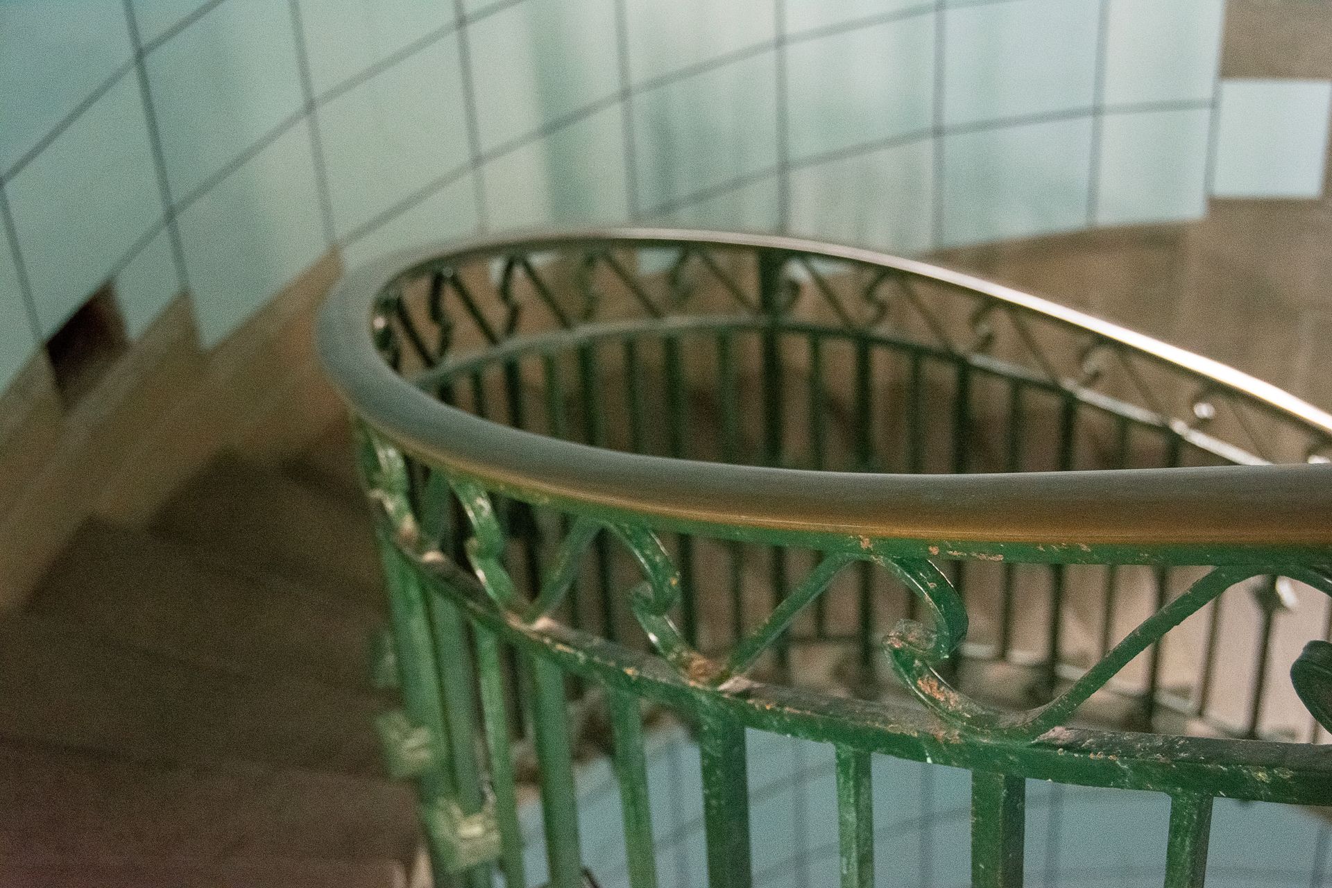 Wrought iron staircase balustrade